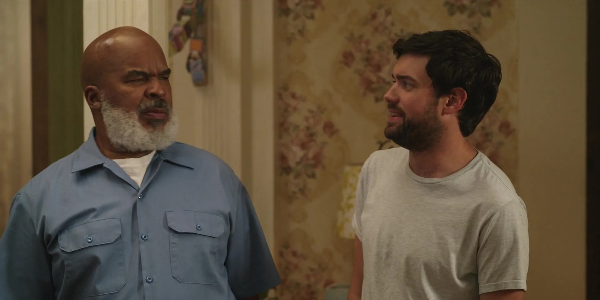 David Alan Grier and Jack Whitehall in Clifford the Big Red Dog (2021)