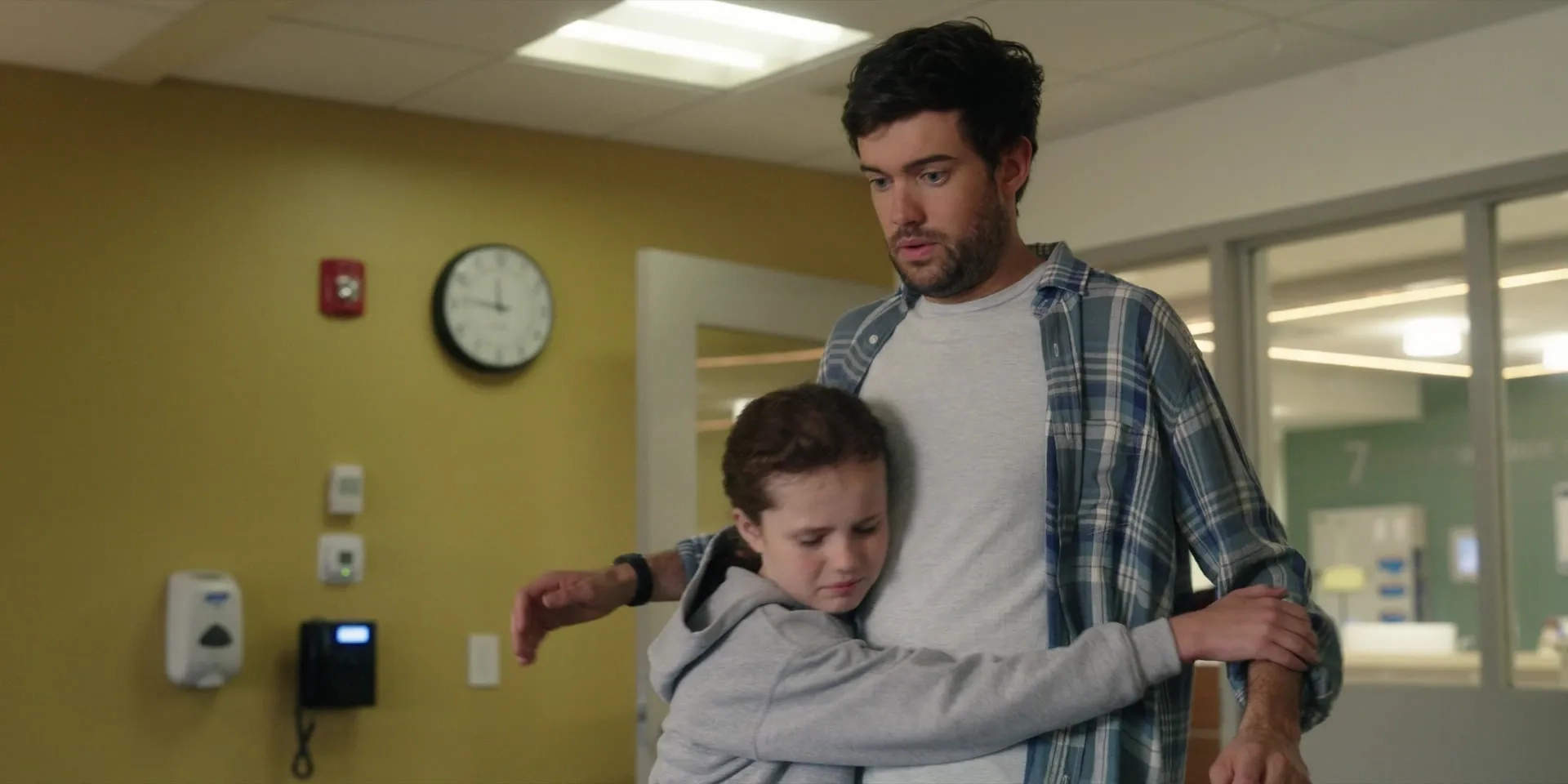 Jack Whitehall and Darby Camp in Clifford the Big Red Dog (2021)