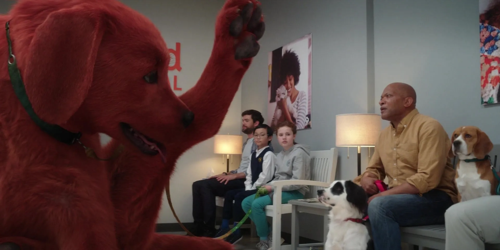 Jack Whitehall, Darby Camp, and Izaac Wang in Clifford the Big Red Dog (2021)