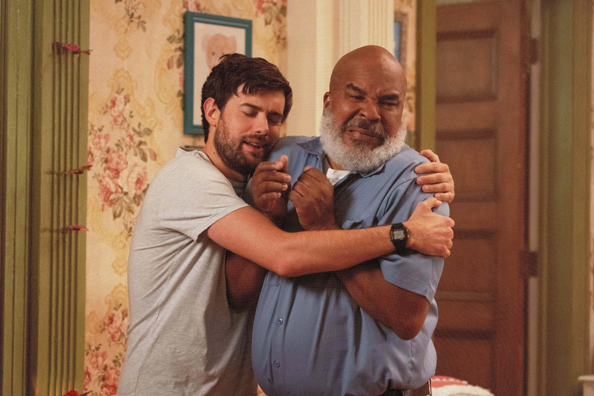 David Alan Grier and Jack Whitehall in Clifford the Big Red Dog (2021)