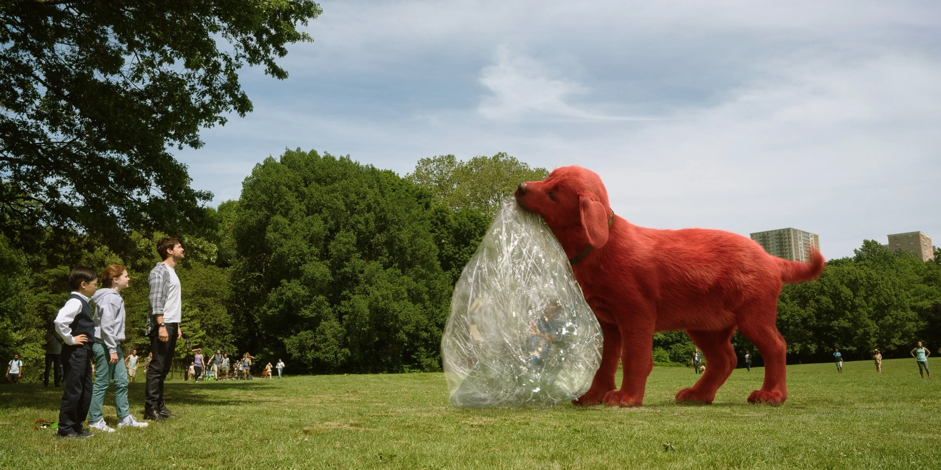 Jack Whitehall, Darby Camp, and Izaac Wang in Clifford the Big Red Dog (2021)