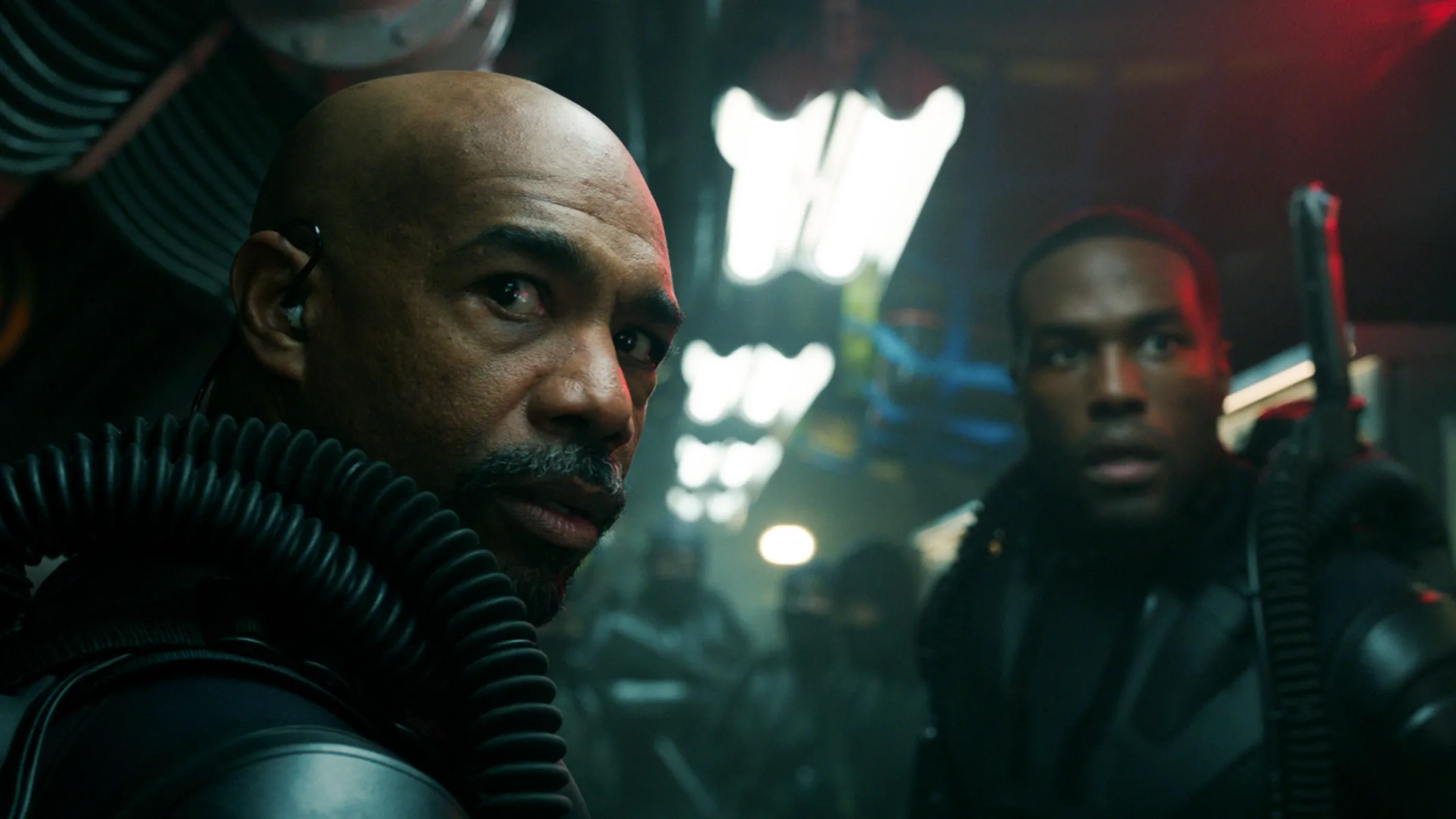 Michael Beach and Yahya Abdul-Mateen II in Aquaman (2018)