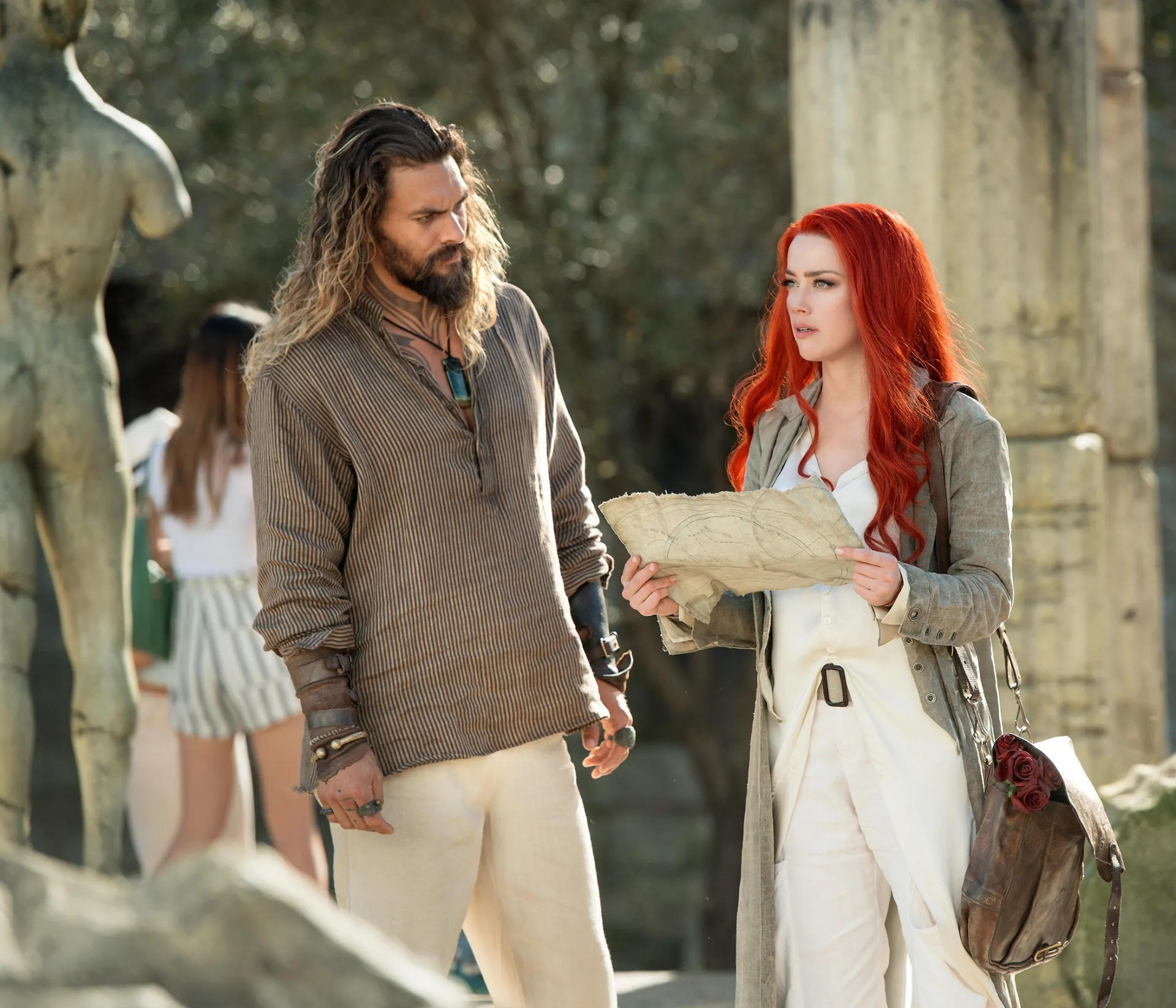 Jason Momoa and Amber Heard in Aquaman (2018)