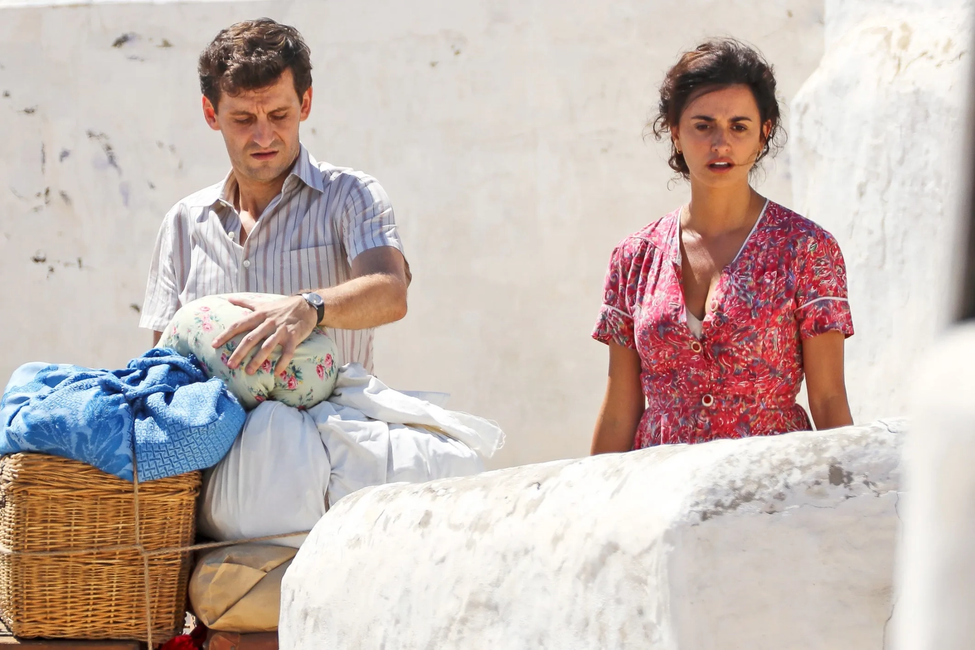 Penélope Cruz and Raúl Arévalo in Pain and Glory (2019)