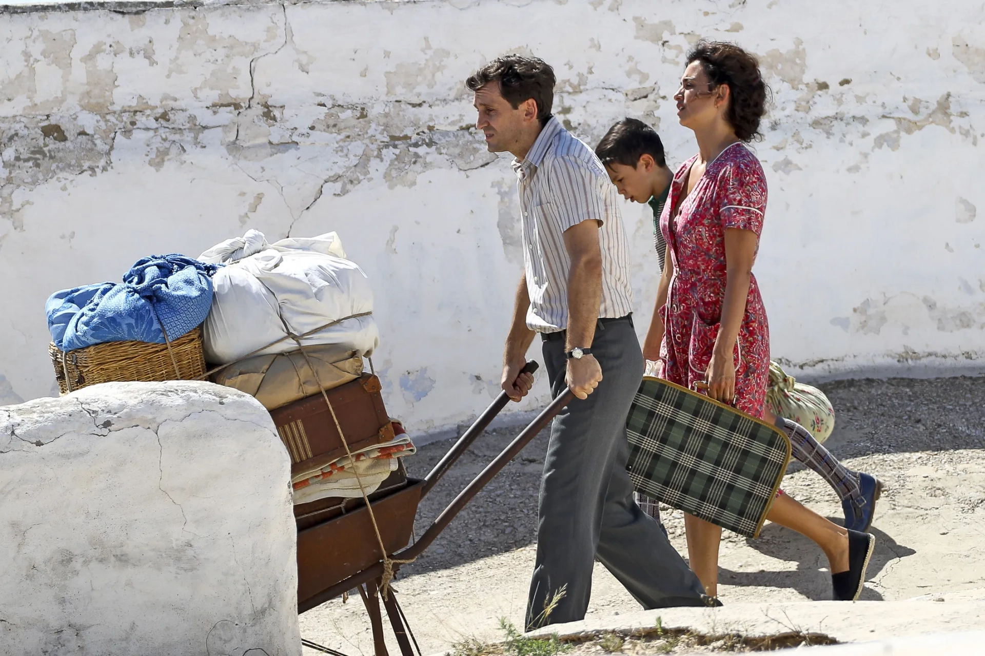 Penélope Cruz, Asier Flores, and Raúl Arévalo in Pain and Glory (2019)