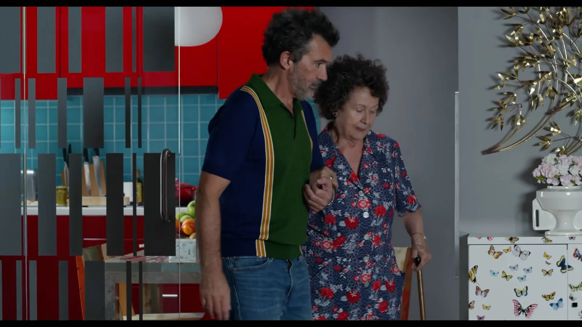 Antonio Banderas and Julieta Serrano in Pain and Glory (2019)