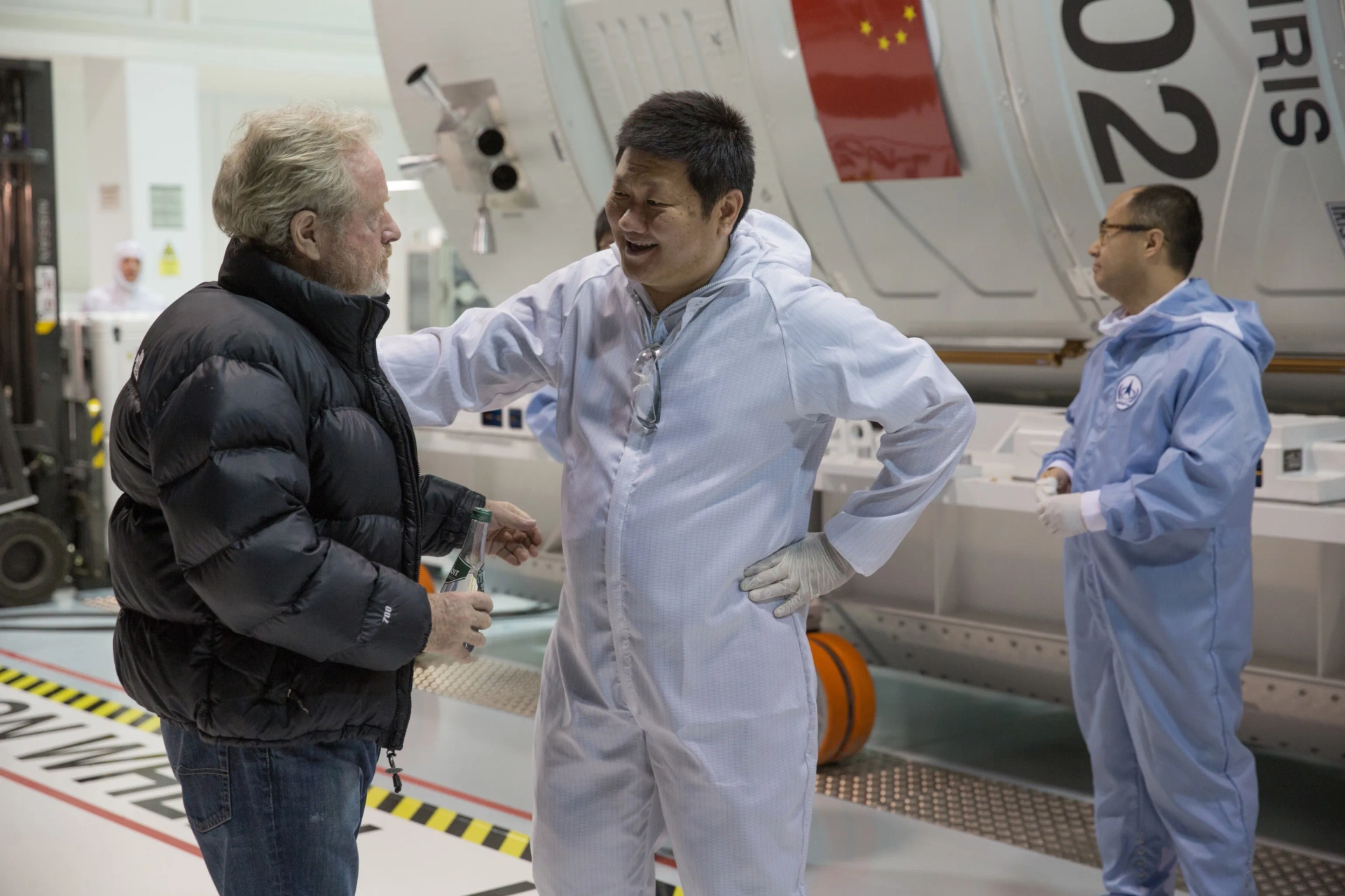 Ridley Scott and Benedict Wong in The Martian (2015)