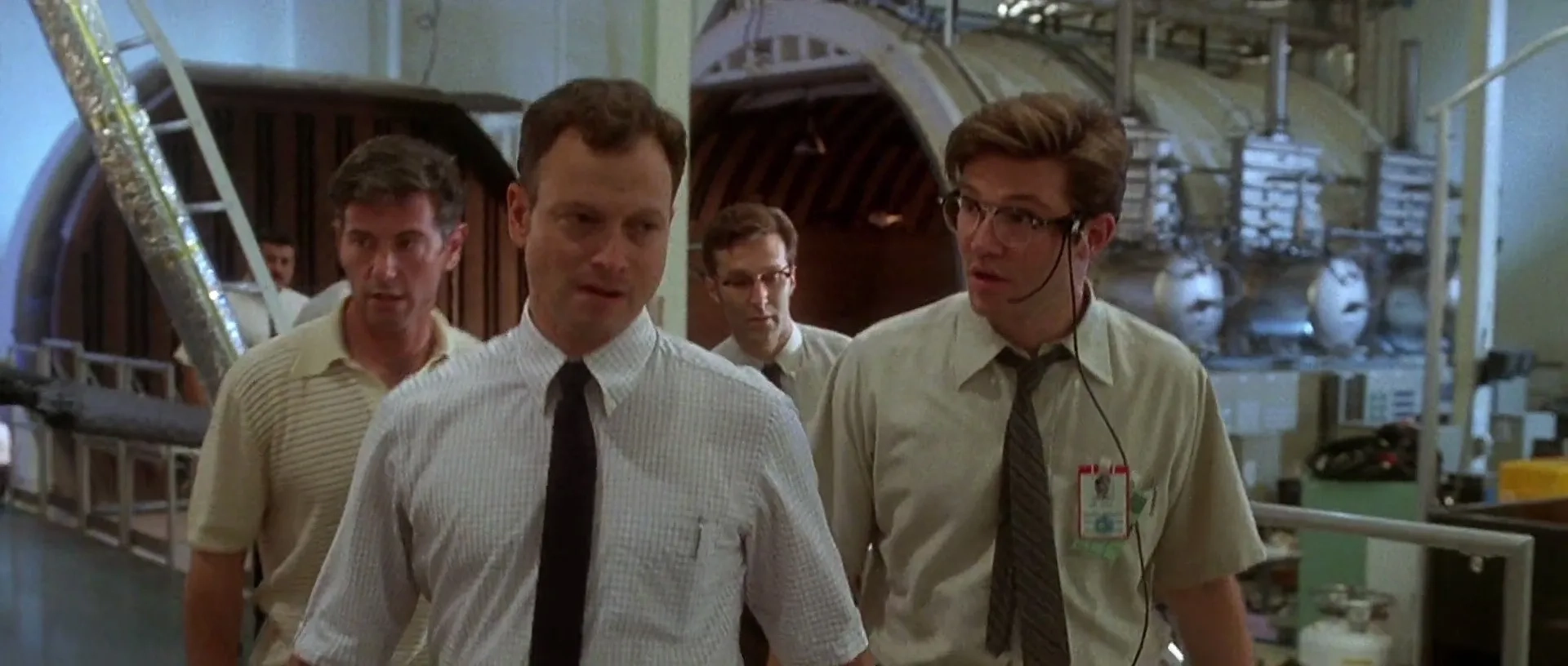 Loren Dean, Gary Sinise, and Ben Marley in Apollo 13 (1995)