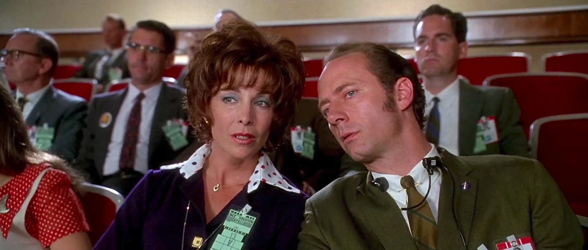 Kathleen Quinlan and Xander Berkeley in Apollo 13 (1995)