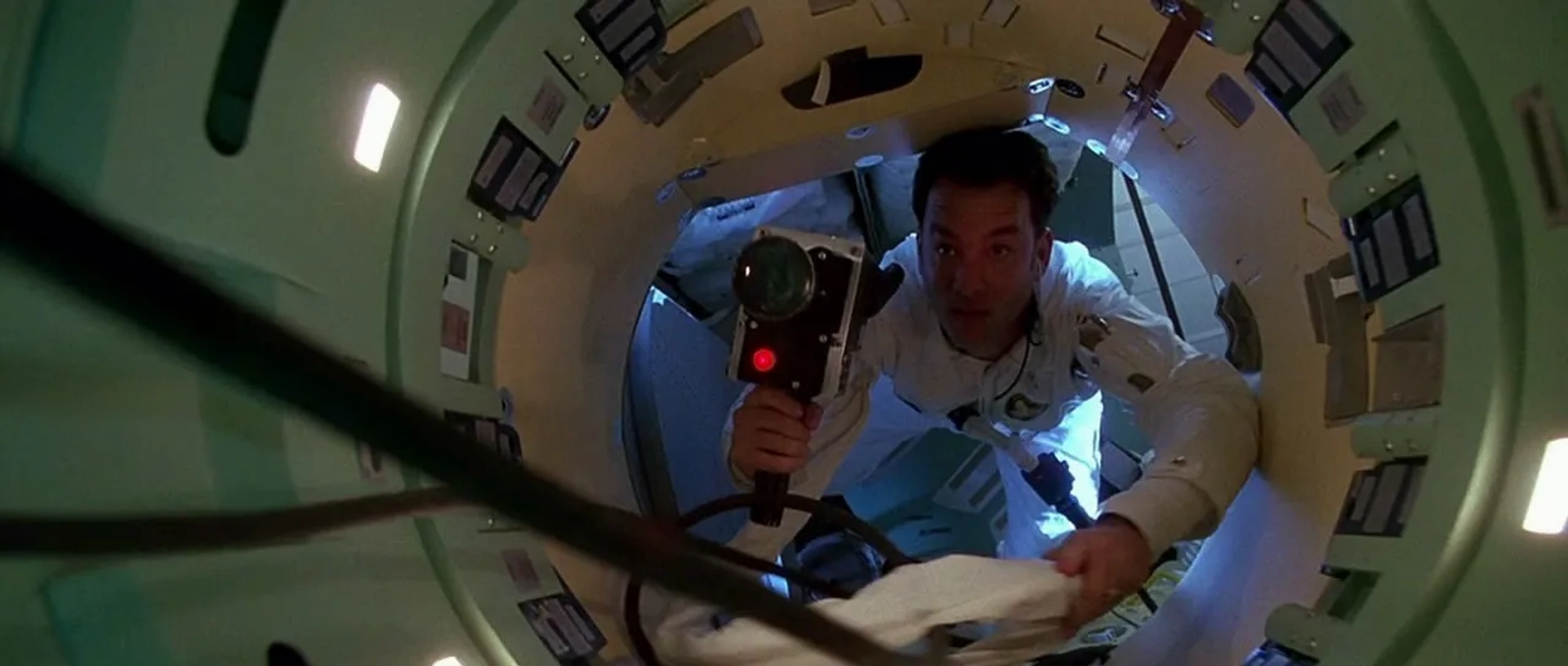 Tom Hanks in Apollo 13 (1995)