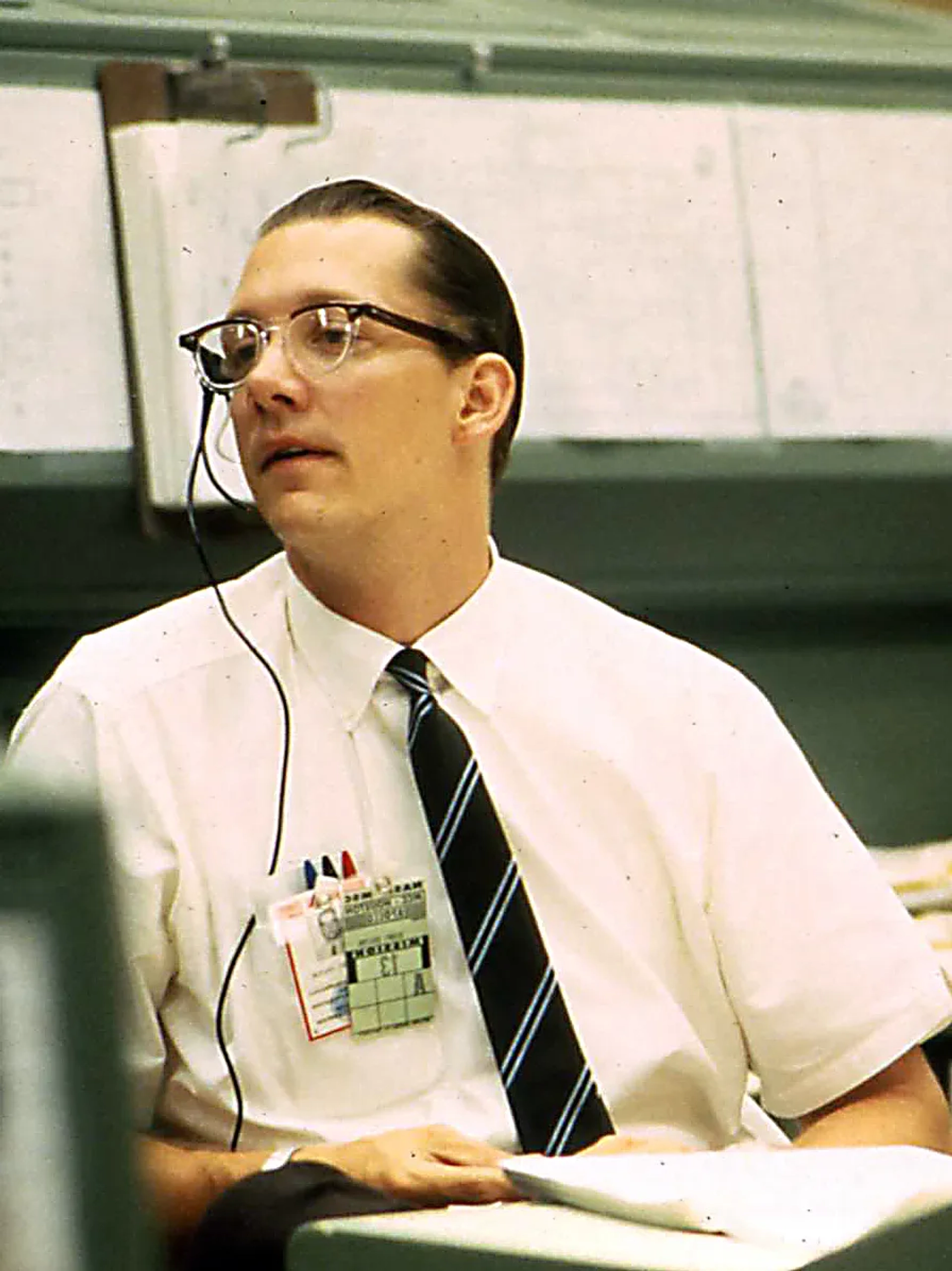 Tom Wood in Apollo 13 (1995)