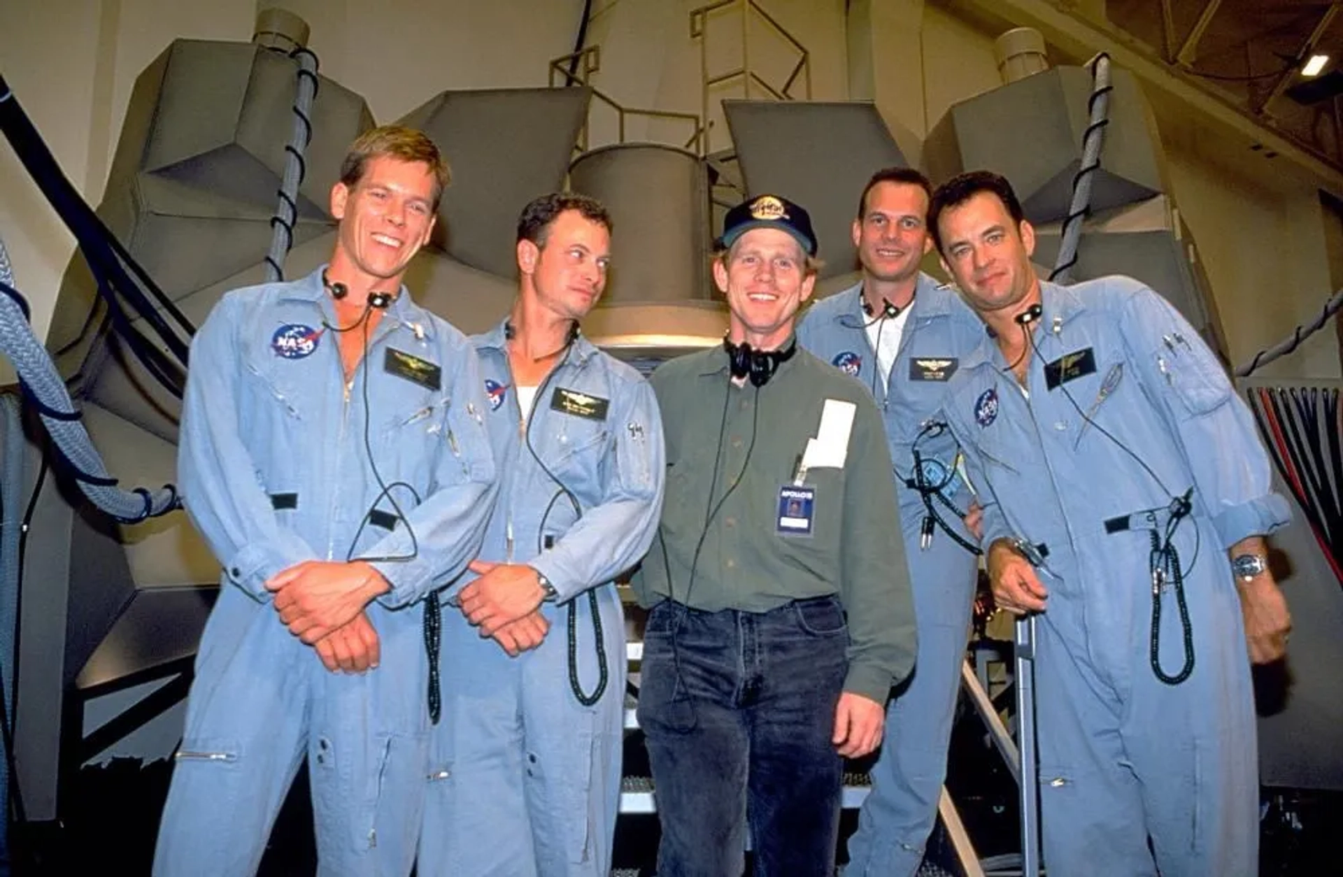 Kevin Bacon, Tom Hanks, Ron Howard, Bill Paxton, and Gary Sinise in Apollo 13 (1995)