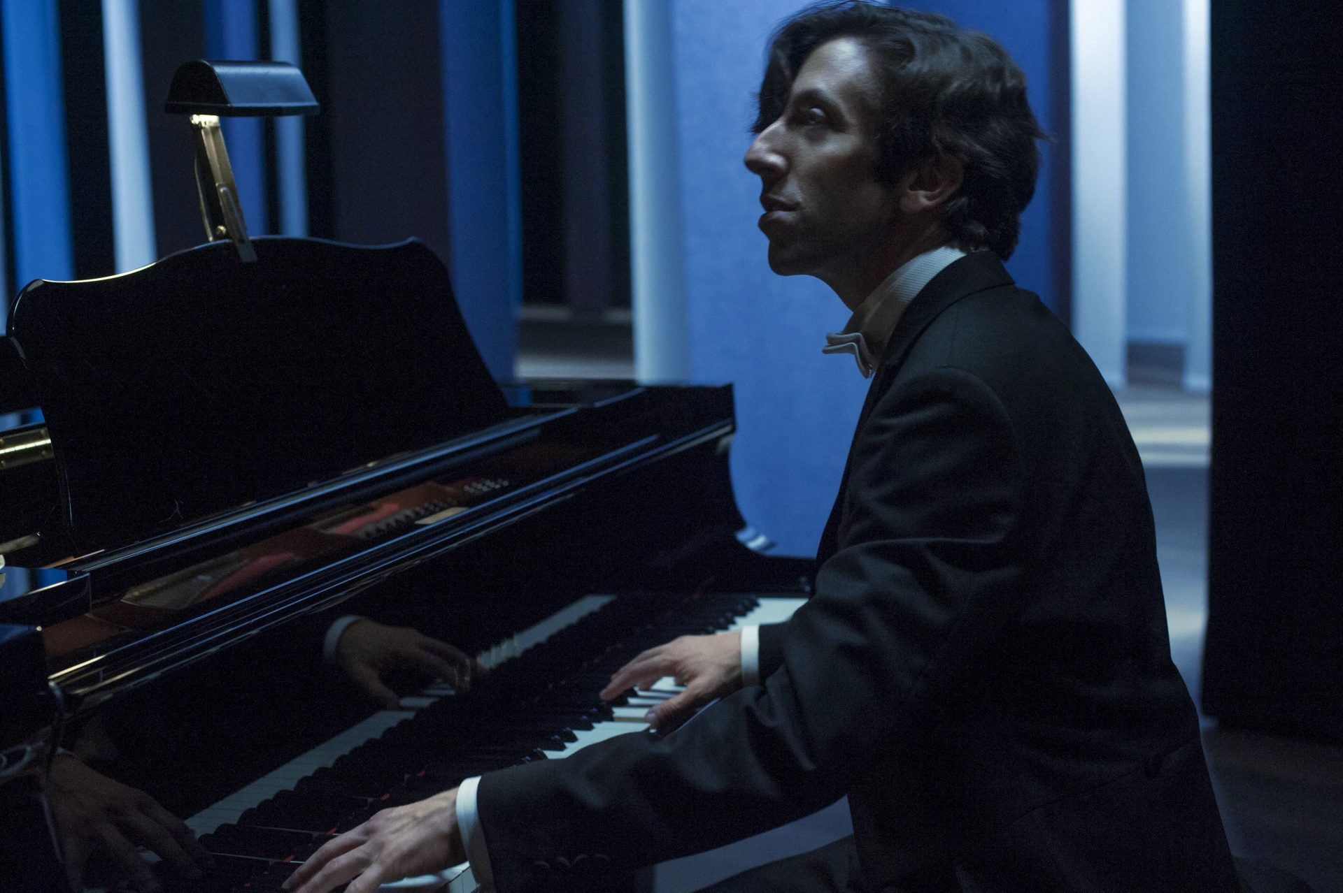 Simon Helberg in Annette (2021)