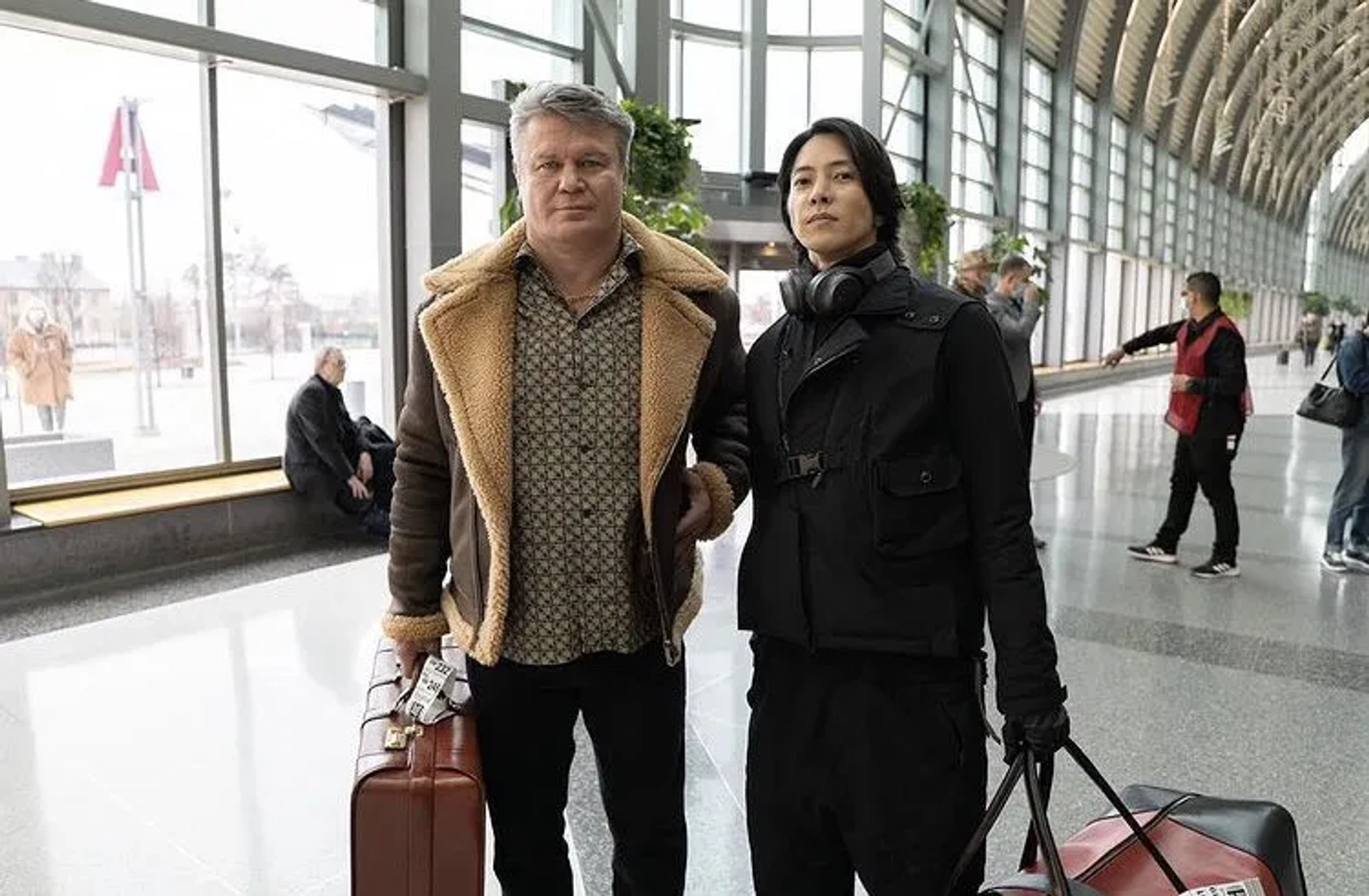 Oleg Taktarov and Tomohisa Yamashita in The Man from Toronto (2022)