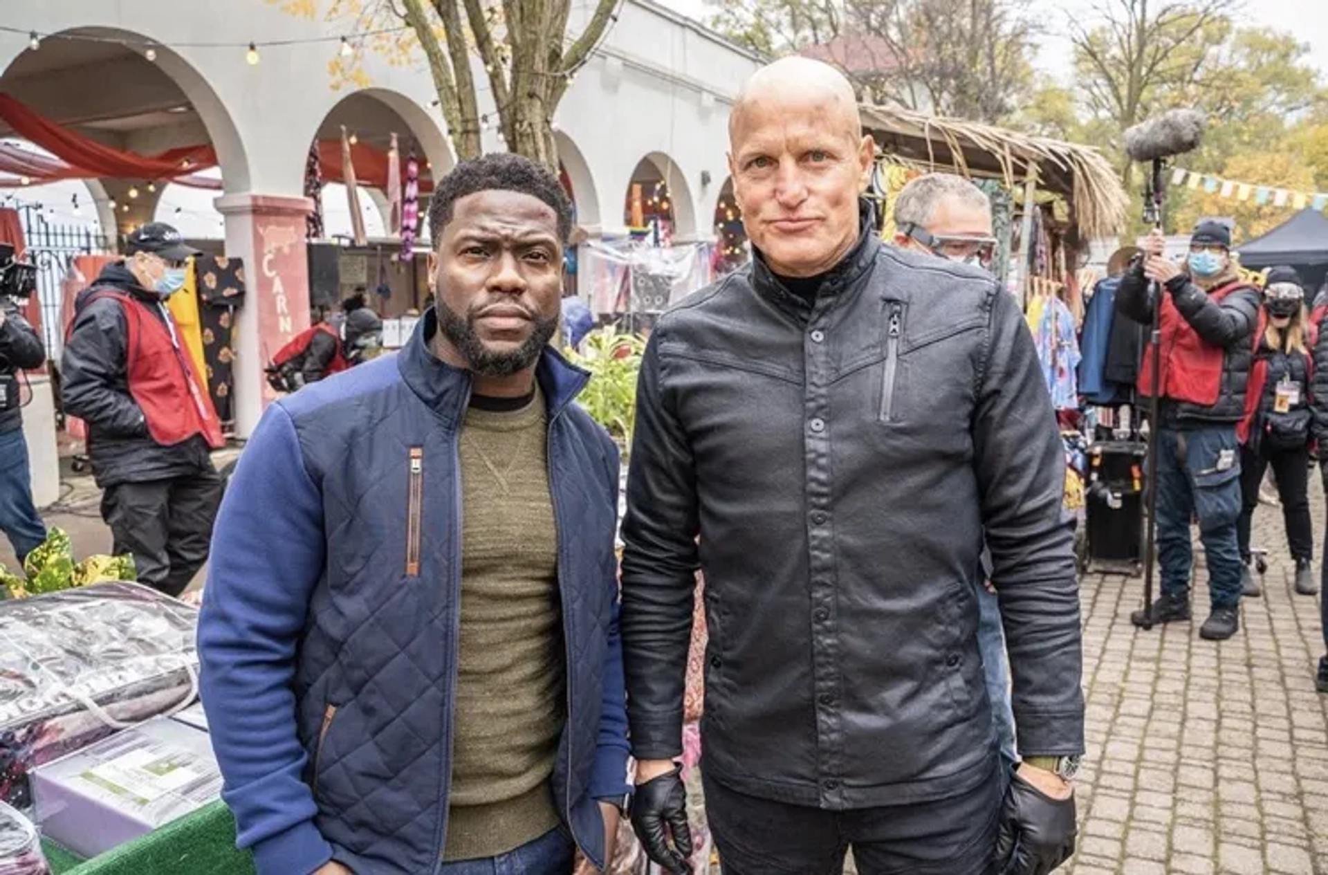 Woody Harrelson and Kevin Hart in The Man from Toronto (2022)