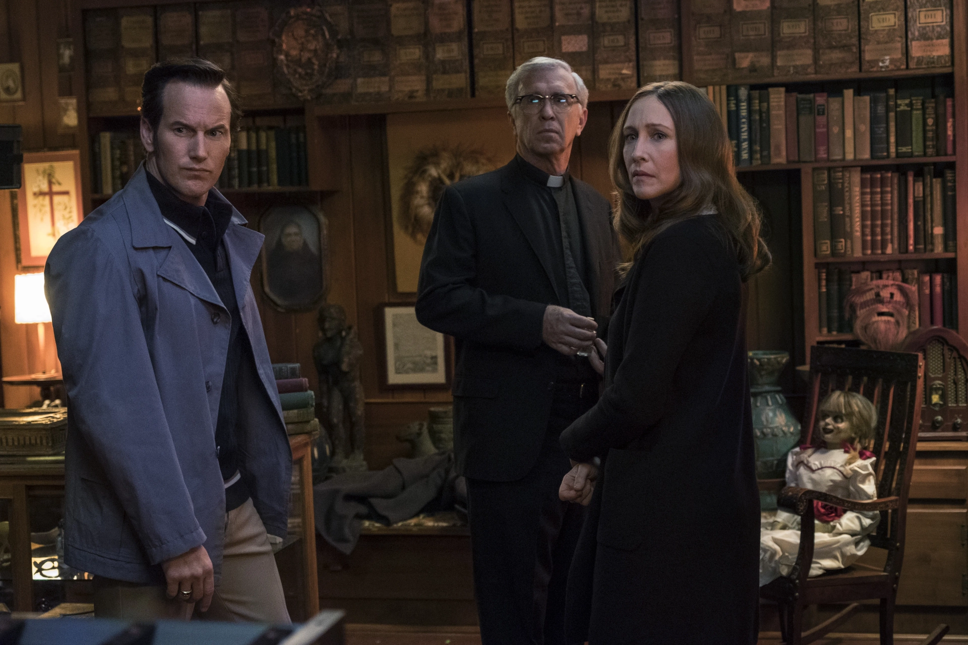 Steve Coulter, Vera Farmiga, and Patrick Wilson in Annabelle Comes Home (2019)