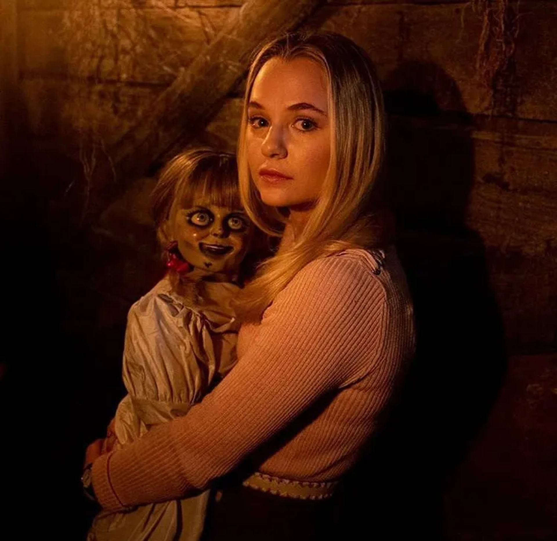 Madison Iseman in Annabelle Comes Home (2019)