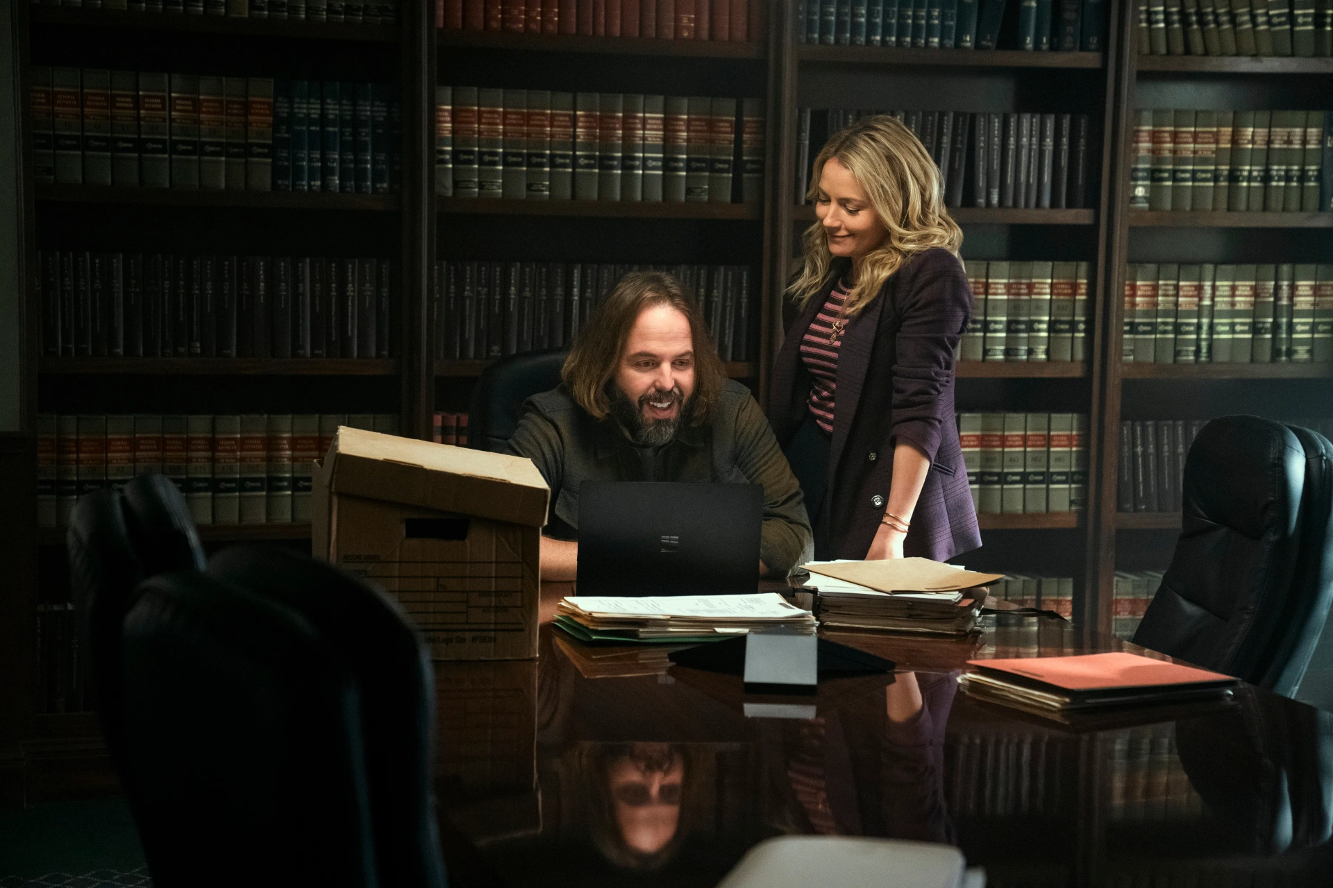 Angus Sampson and Becki Newton in The Lincoln Lawyer (2022)