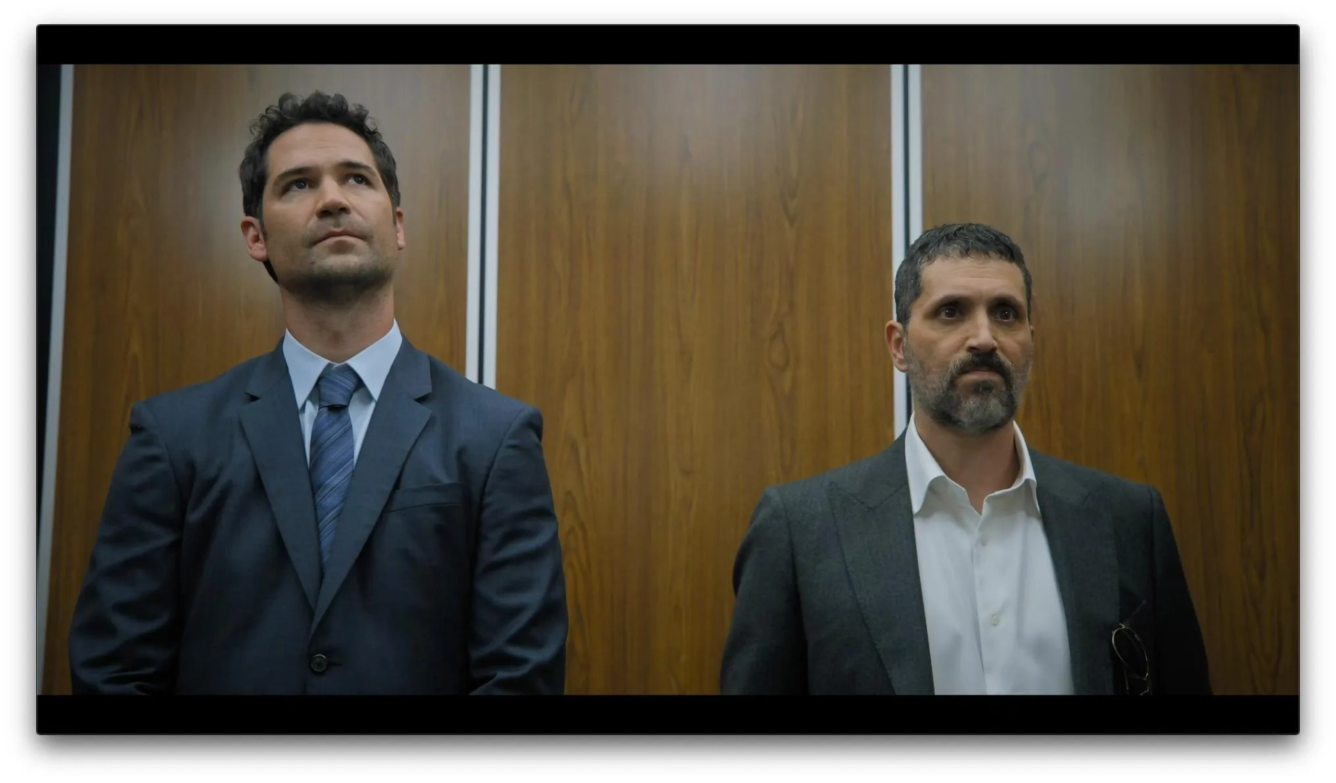 Jonathan Avigdori and Manuel Garcia-Rulfo in The Lincoln Lawyer