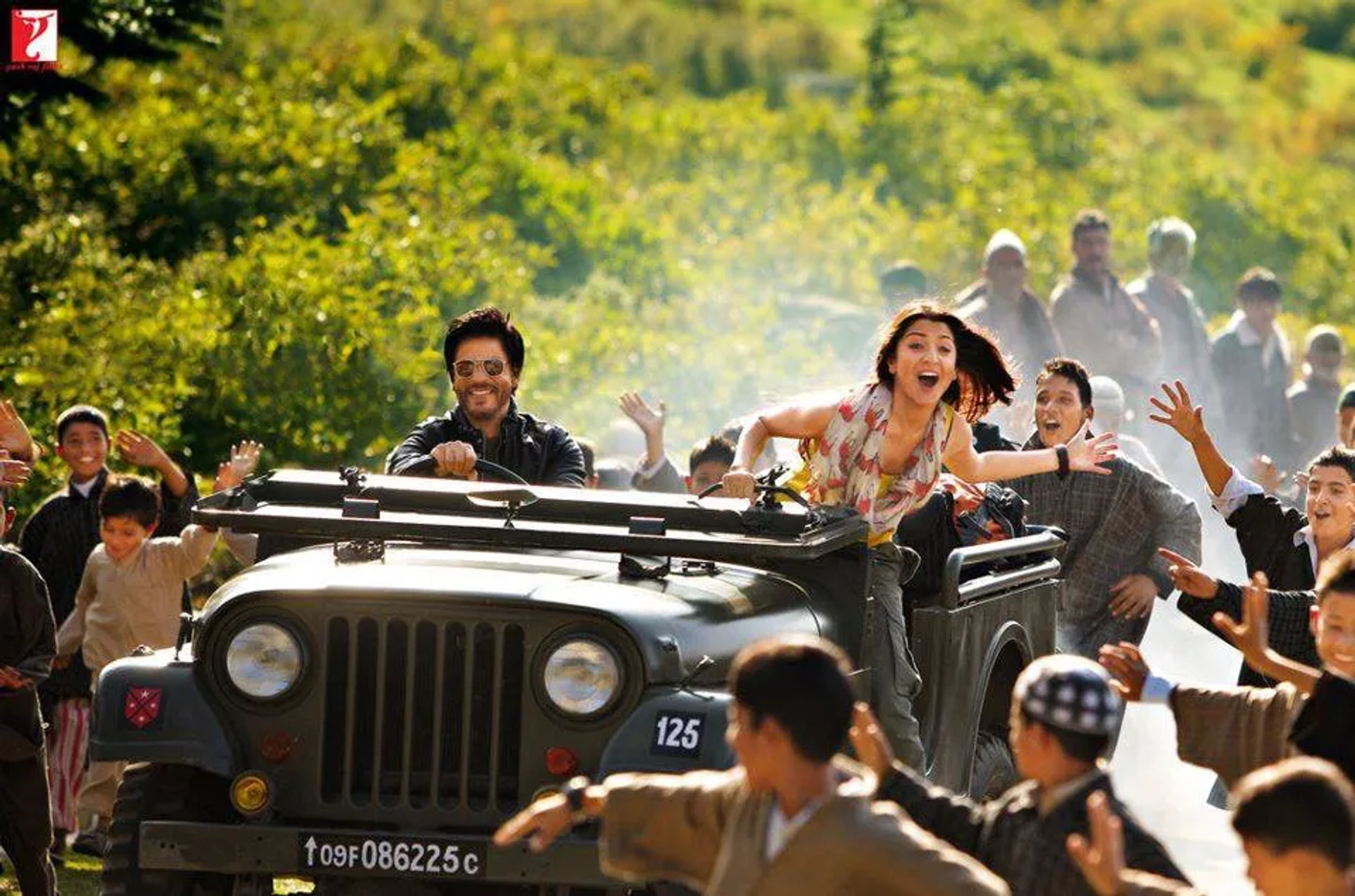 Shah Rukh Khan and Anushka Sharma in Jab Tak Hai Jaan (2012)