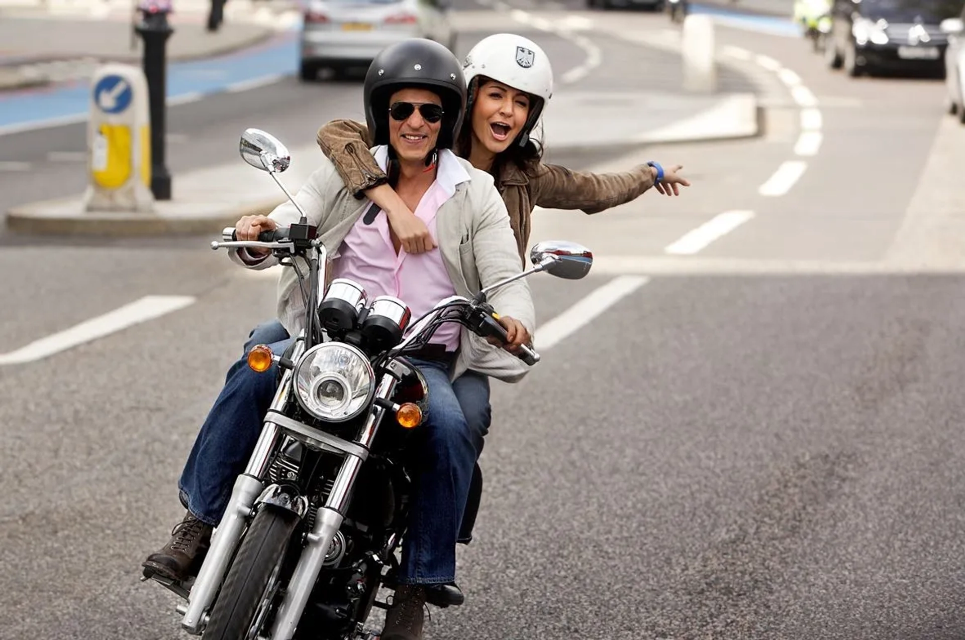 Shah Rukh Khan and Anushka Sharma in Jab Tak Hai Jaan (2012)