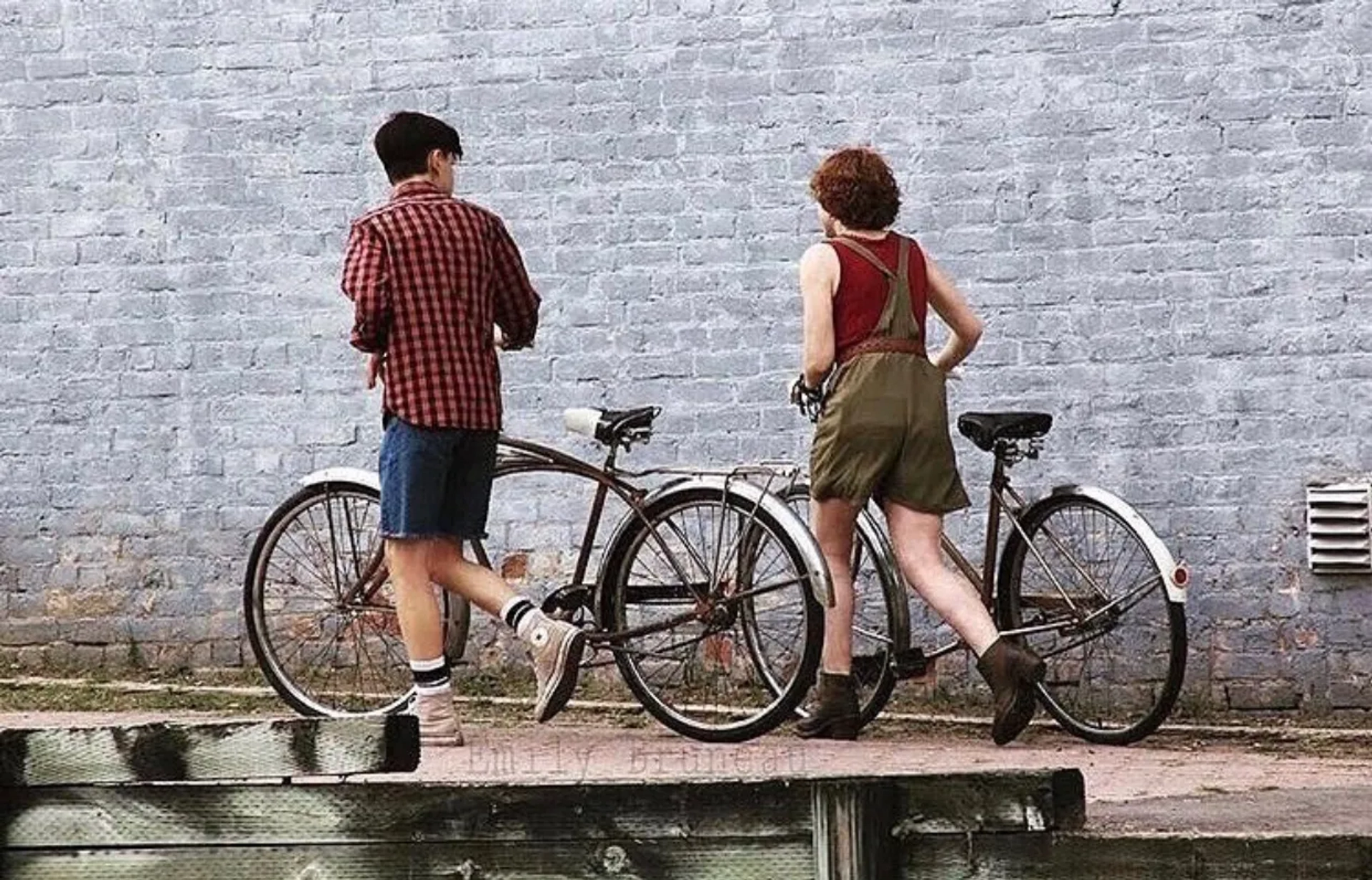 Jaeden Martell and Sophia Lillis in It Chapter Two (2019)