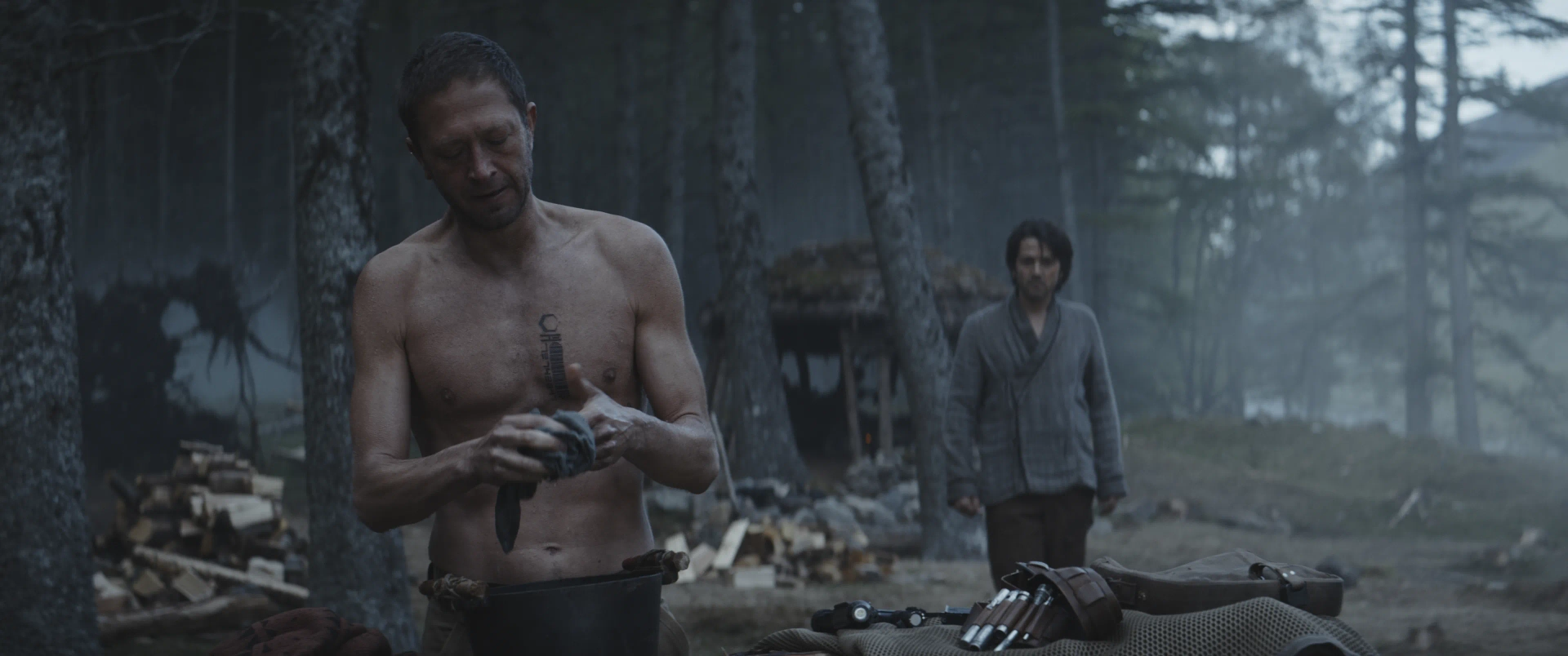 Diego Luna and Ebon Moss-Bachrach in Andor: The Axe Forgets (2022)