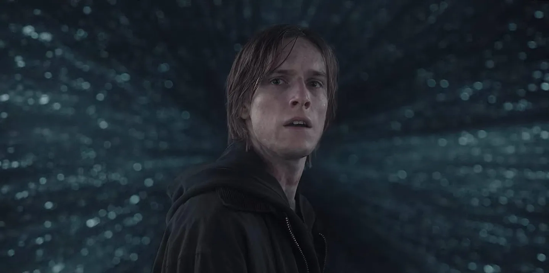 Louis Hofmann in Dark: Das Paradies (2020)