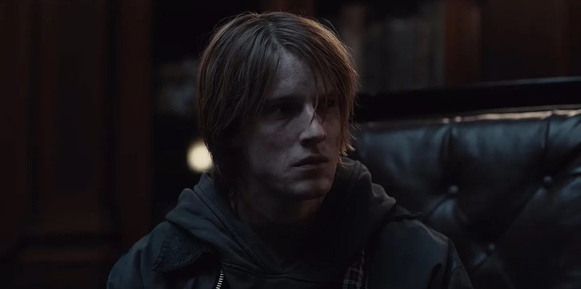 Louis Hofmann in Dark: Die Überlebenden (2020)