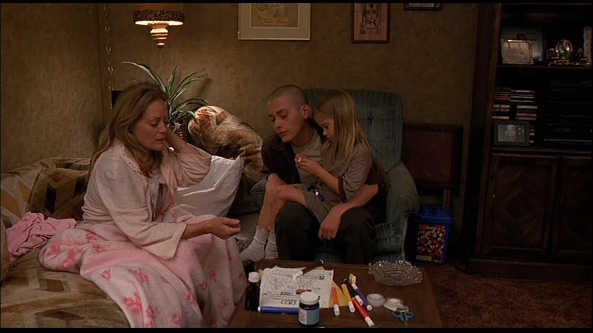 Beverly D'Angelo, Edward Furlong, and Tara Blanchard in American History X (1998)