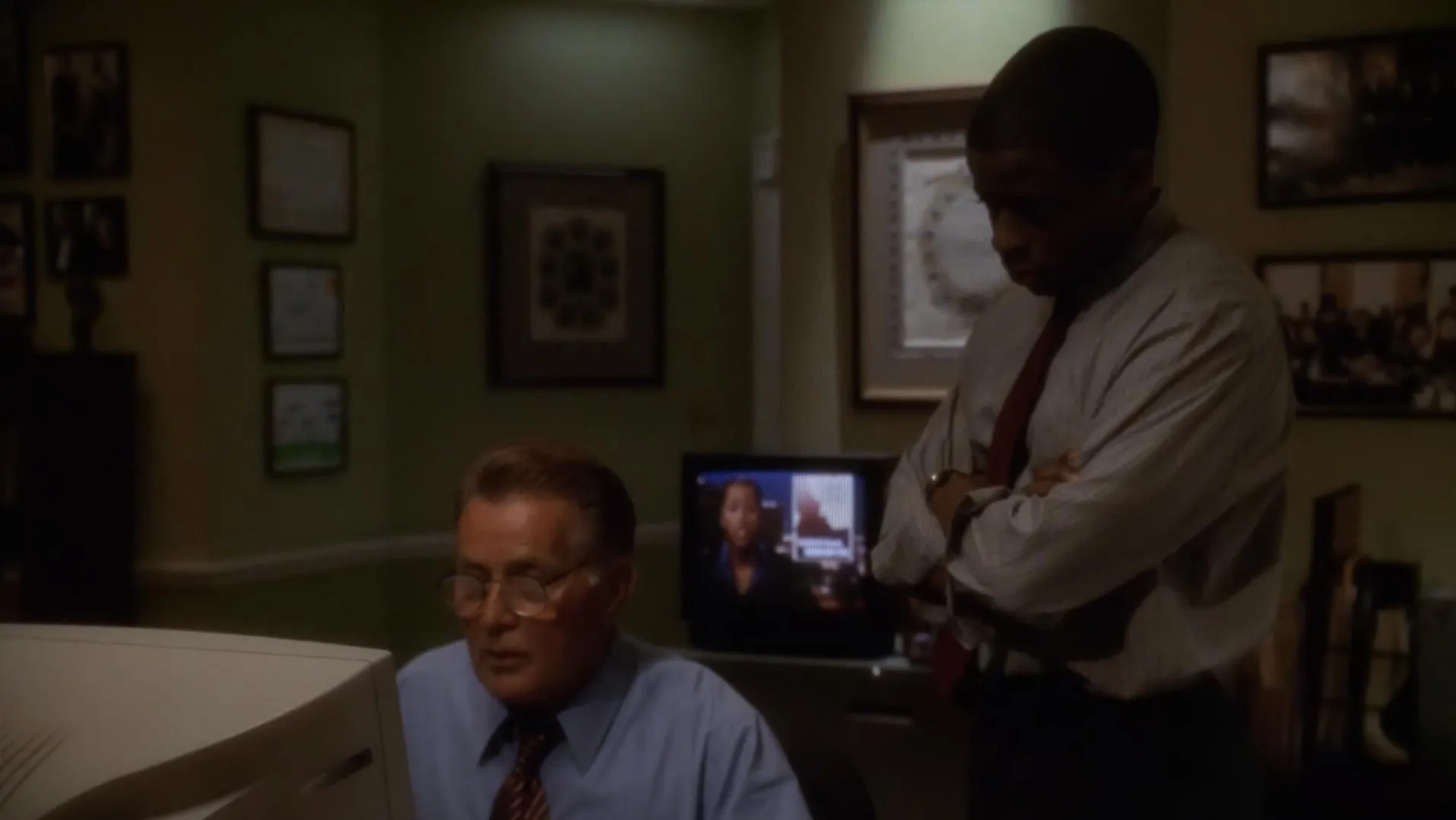 Martin Sheen and Dulé Hill in The West Wing (1999)