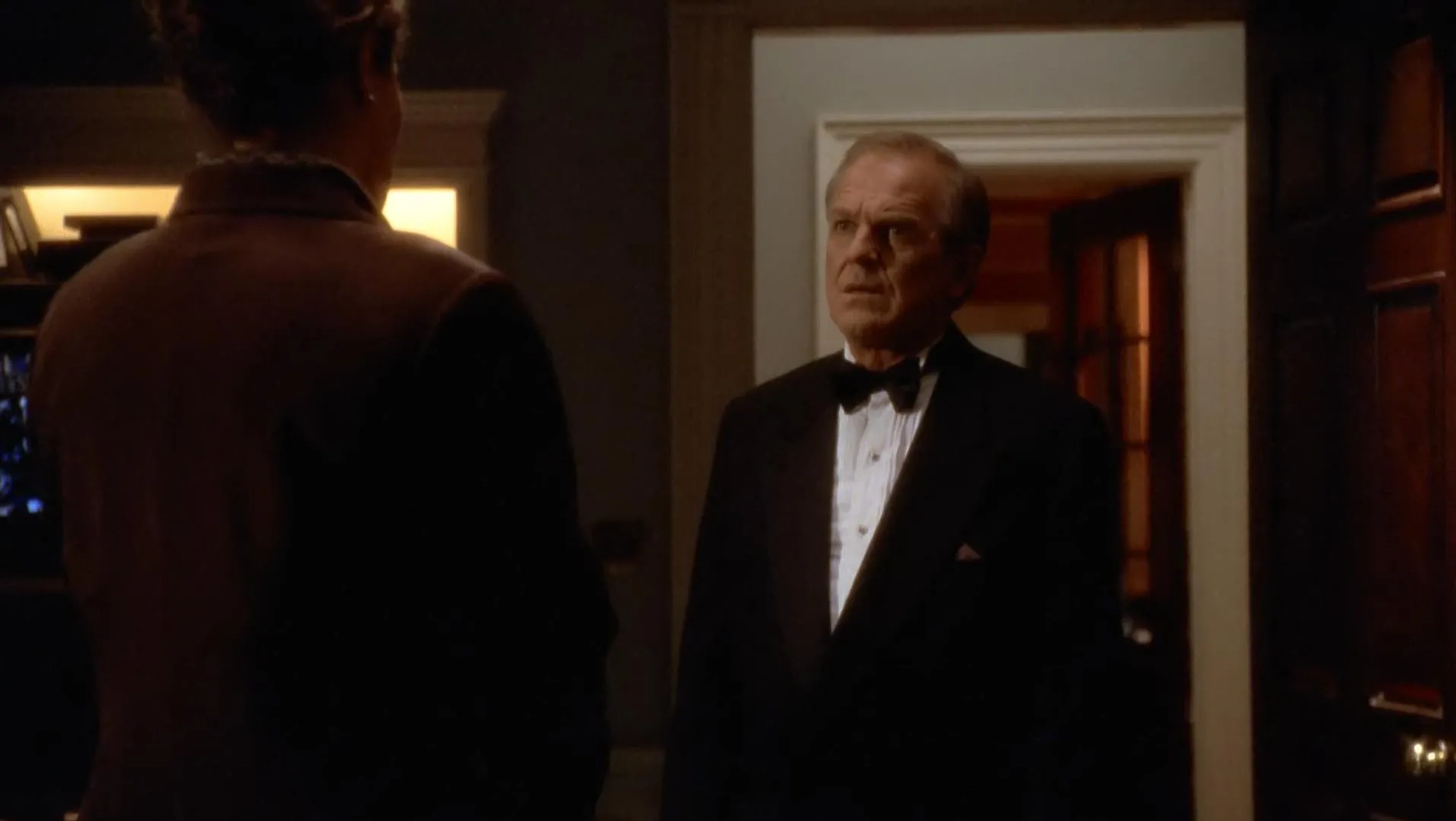 Anna Deavere Smith and John Spencer in The West Wing (1999)