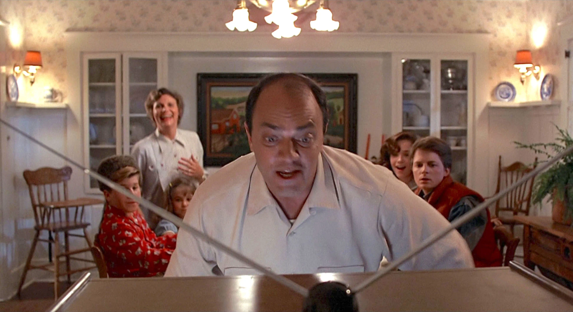 Michael J. Fox, Lea Thompson, Maia Brewton, George DiCenzo, Jason Hervey, and Frances Lee McCain in Back to the Future (1985)