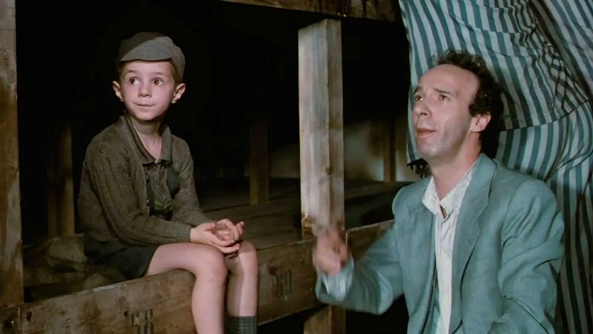 Roberto Benigni and Giorgio Cantarini in Life Is Beautiful (1997)