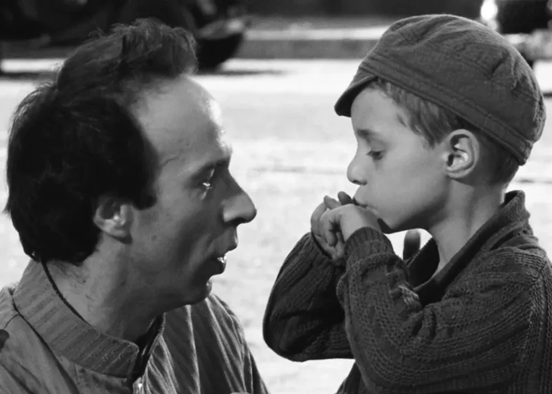 Roberto Benigni and Giorgio Cantarini in Life Is Beautiful (1997)