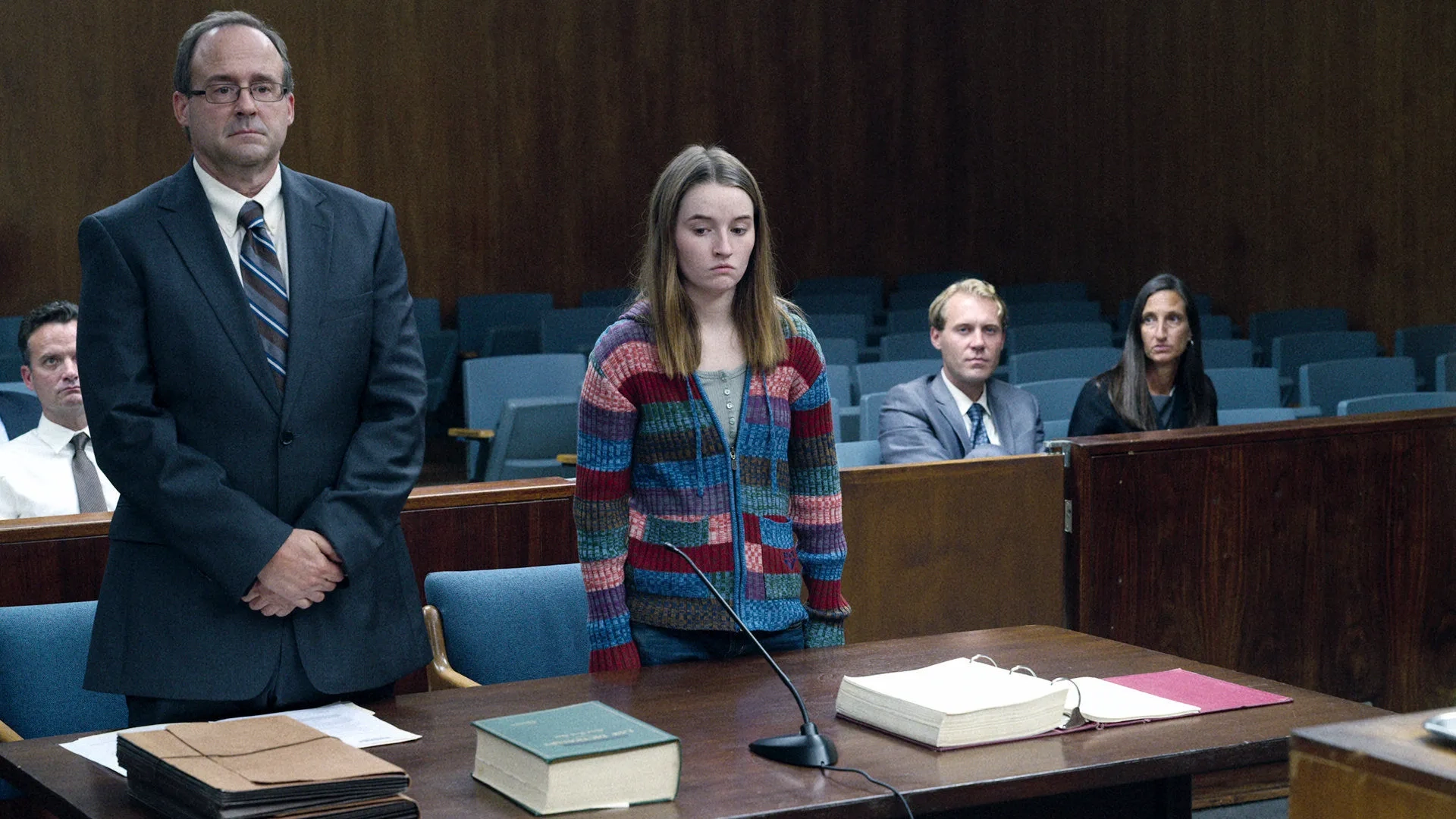 John Hartmann and Kaitlyn Dever in Unbelievable (2019)