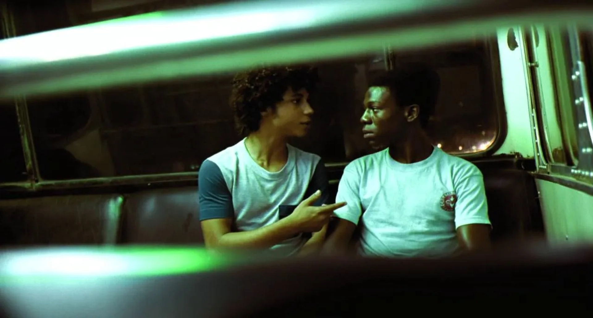 Alexandre Rodrigues and Emerson Gomes in City of God (2002)