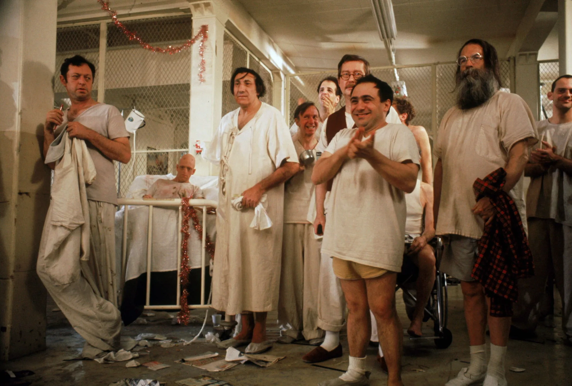 Danny DeVito, Christopher Lloyd, Vincent Schiavelli, Michael Berryman, William Duell, Josip Elic, William Redfield, and Delos V. Smith Jr. in One Flew Over the Cuckoo's Nest (1975)