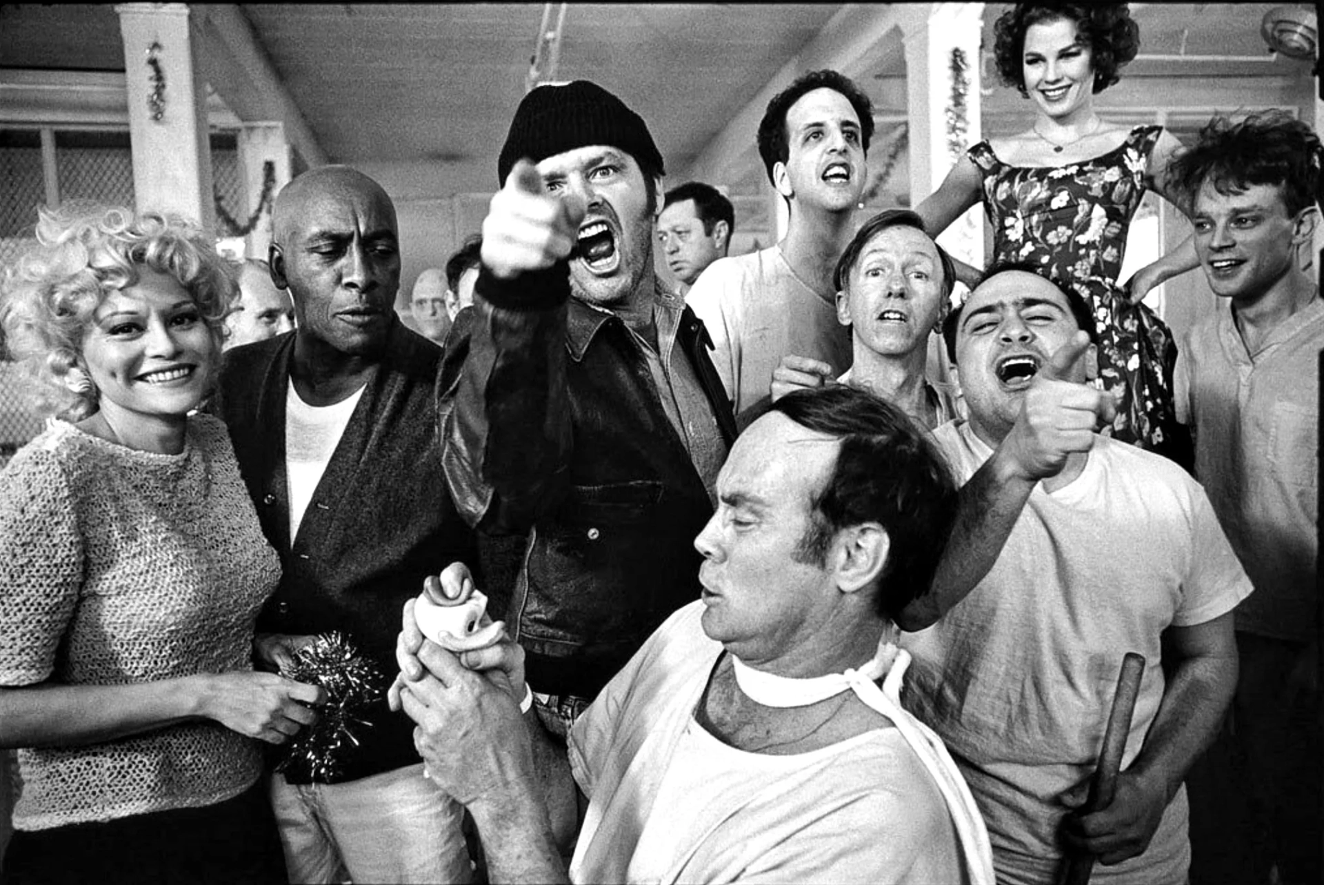 Jack Nicholson, Danny DeVito, Brad Dourif, Scatman Crothers, Vincent Schiavelli, Michael Berryman, William Duell, Ted Markland, Louisa Moritz, and Mews Small in One Flew Over the Cuckoo's Nest (1975)