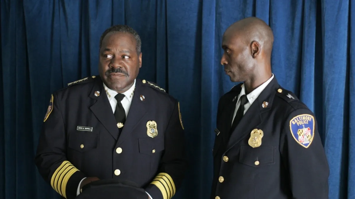 Frankie Faison and Lance Reddick in The Wire (2002)