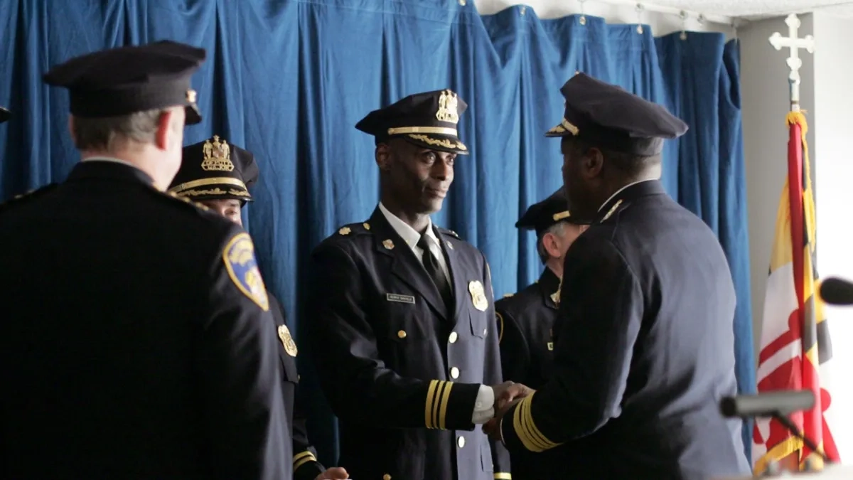 Frankie Faison and Lance Reddick in The Wire (2002)