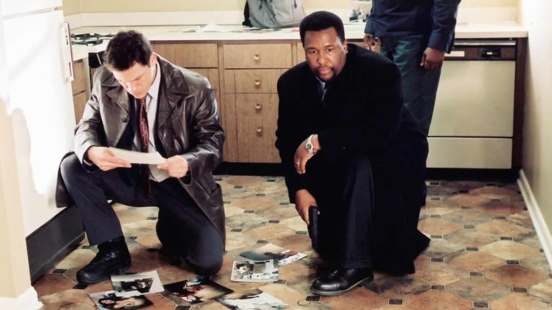 Wendell Pierce and Dominic West in The Wire (2002)