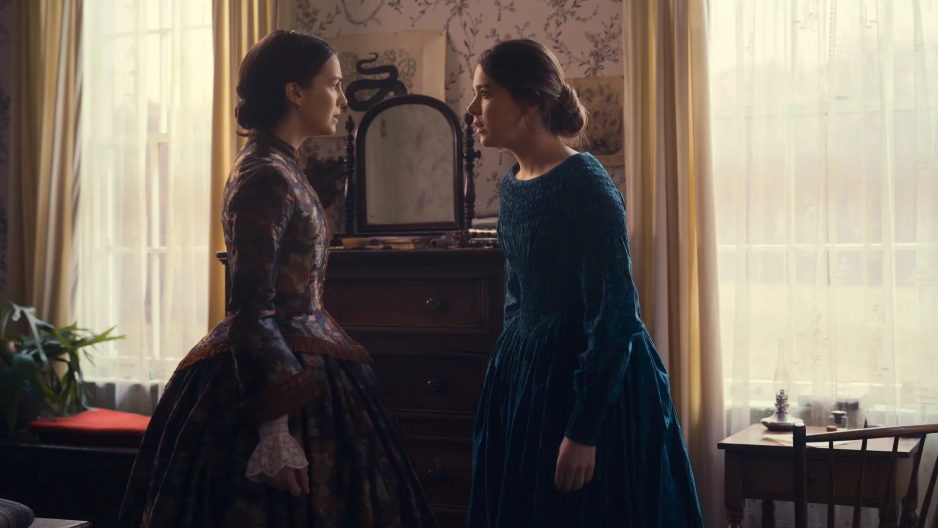 Hailee Steinfeld and Ella Hunt in Dickinson: You Cannot Put a Fire Out (2021)