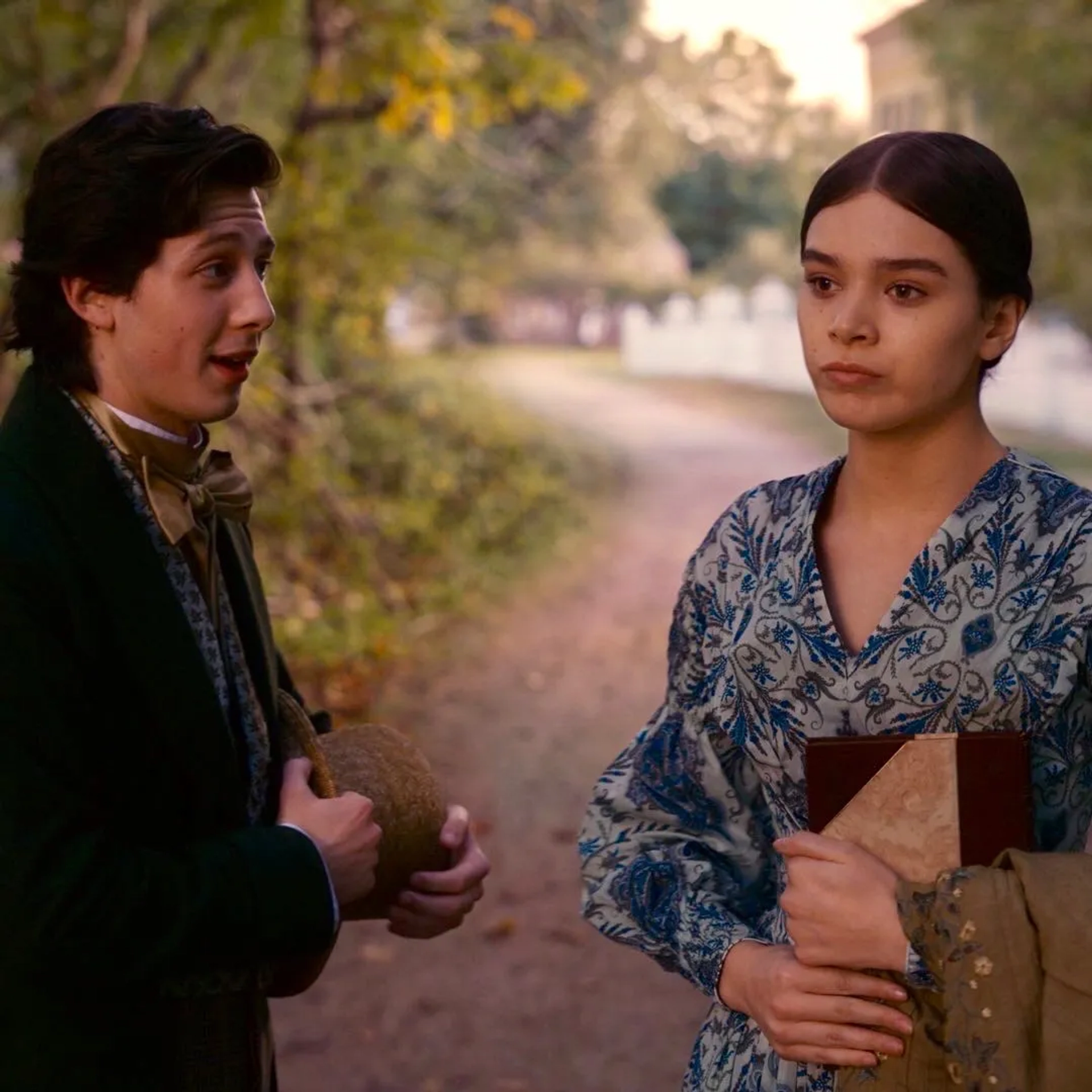 Hailee Steinfeld and Samuel Farnsworth in Dickinson (2019)