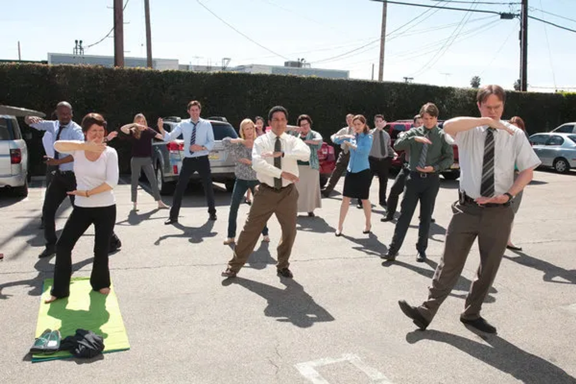 Jenna Fischer, Kate Flannery, Phyllis Smith, Rainn Wilson, John Krasinski, Oscar Nuñez, Angela Kinsey, and Jake Lacy in The Office (2005)