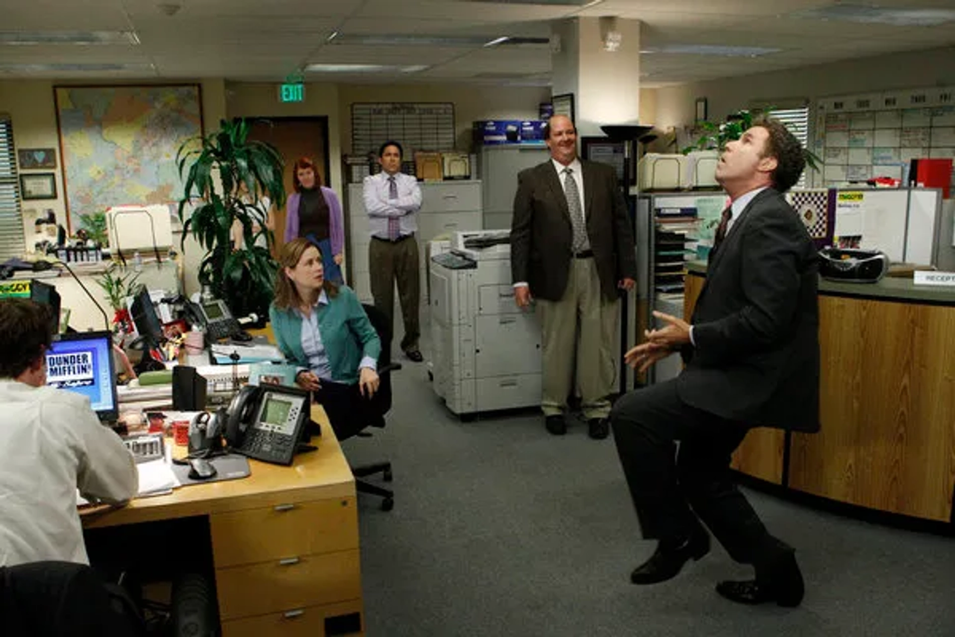 Will Ferrell, Jenna Fischer, Kate Flannery, John Krasinski, Oscar Nuñez, and Brian Baumgartner in The Office (2005)