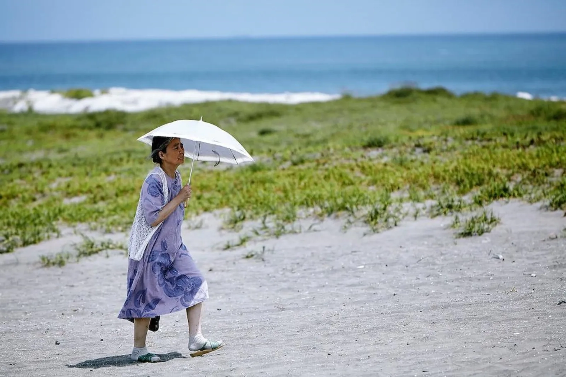 Kirin Kiki in Shoplifters (2018)