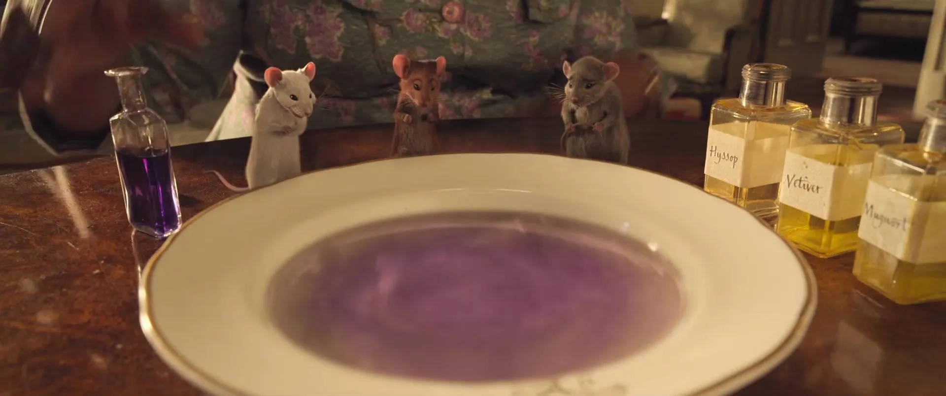 Kristin Chenoweth, Octavia Spencer, Jahzir Bruno, and Codie-Lei Eastick in The Witches (2020)