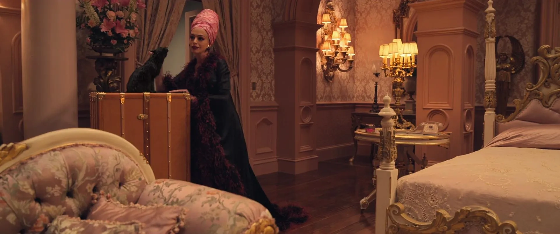 Anne Hathaway in The Witches (2020)