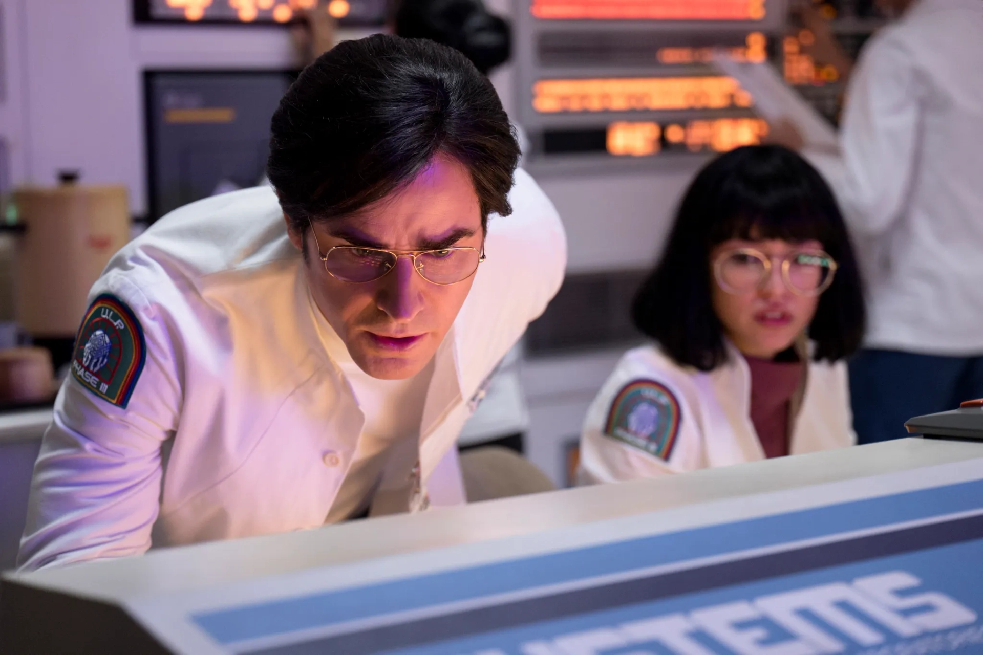 Justin Theroux and Sonoya Mizuno in Maniac (2018)